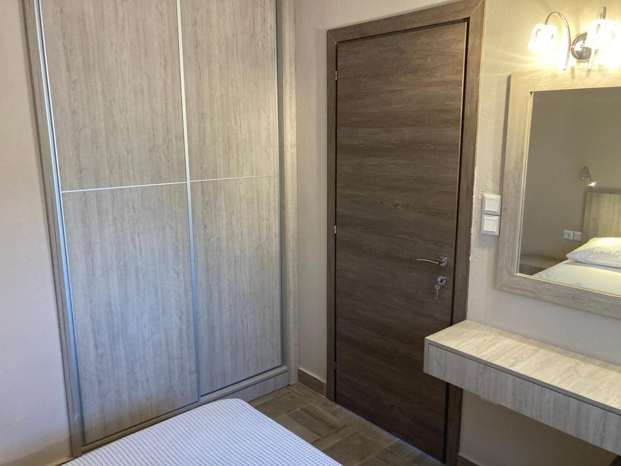 Thealos Rooms Vourvourou Luaran gambar